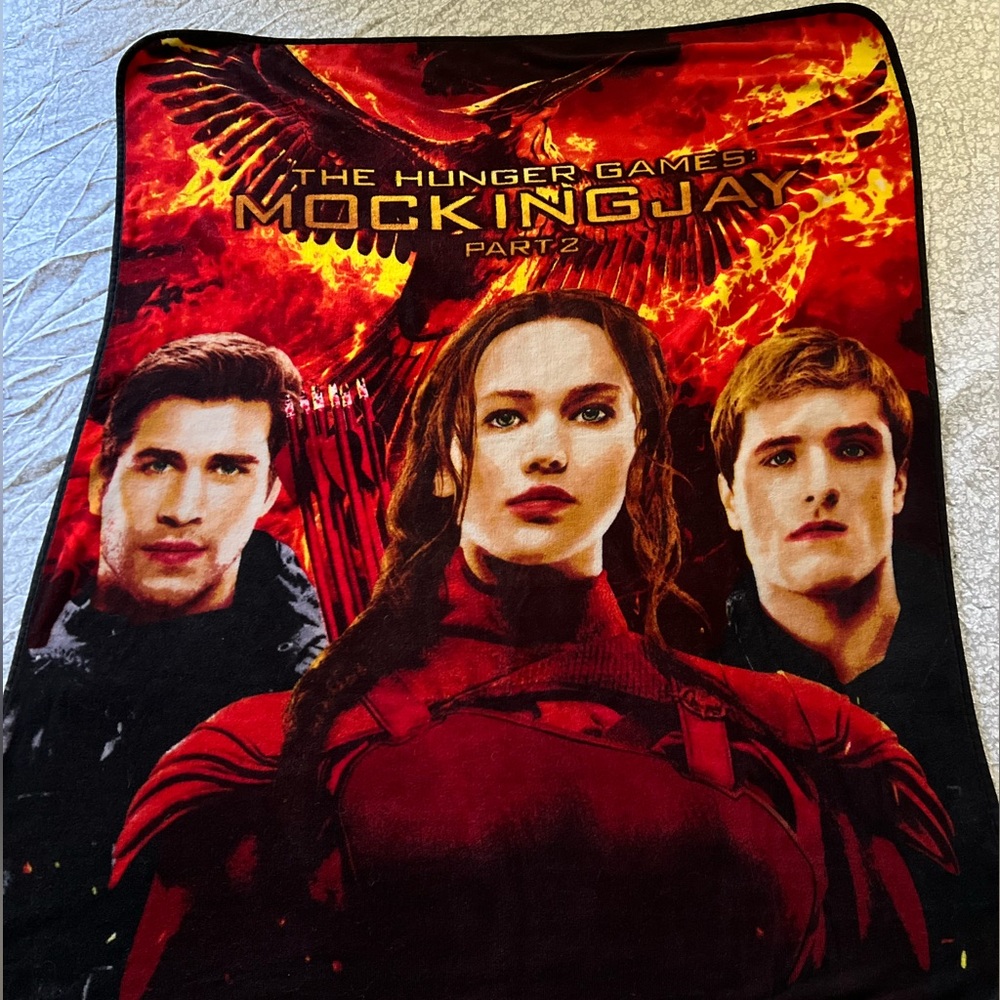Hunger Games Mockingjay soft blanket